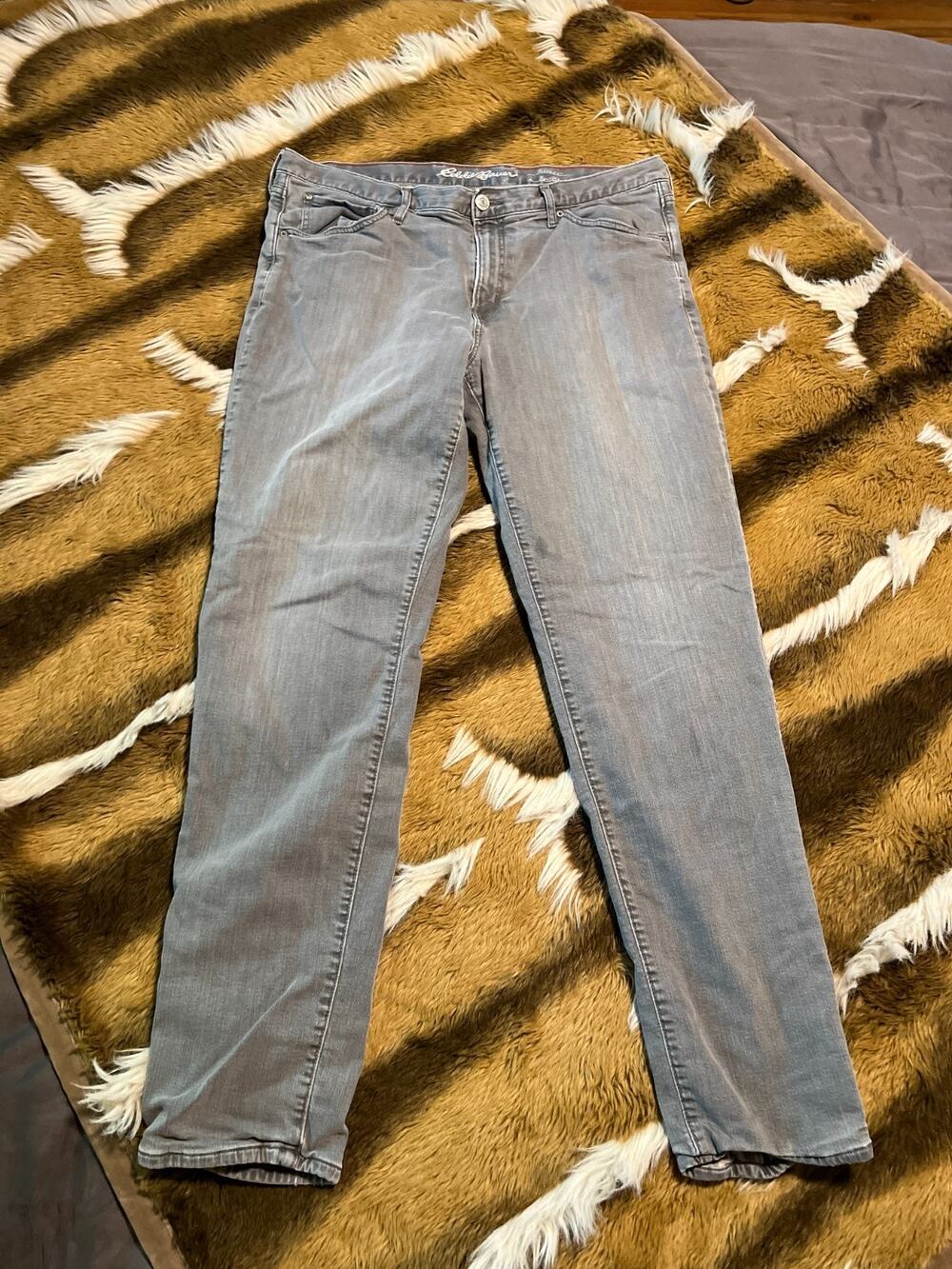 Eddie Bauer Gray Flannel Lined Denim Jeans Womens Size 18 Straight Leg Winter